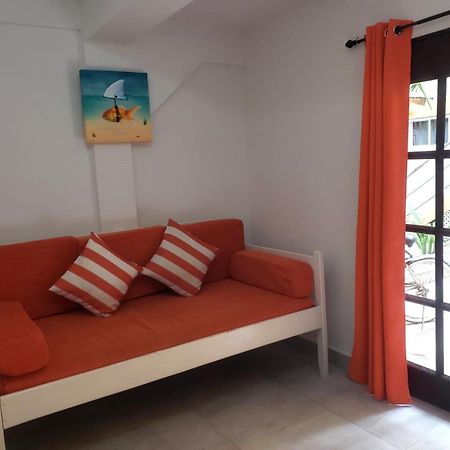 Beach Club Budget Rooms At Popeyes Cayo Caulker Exterior foto