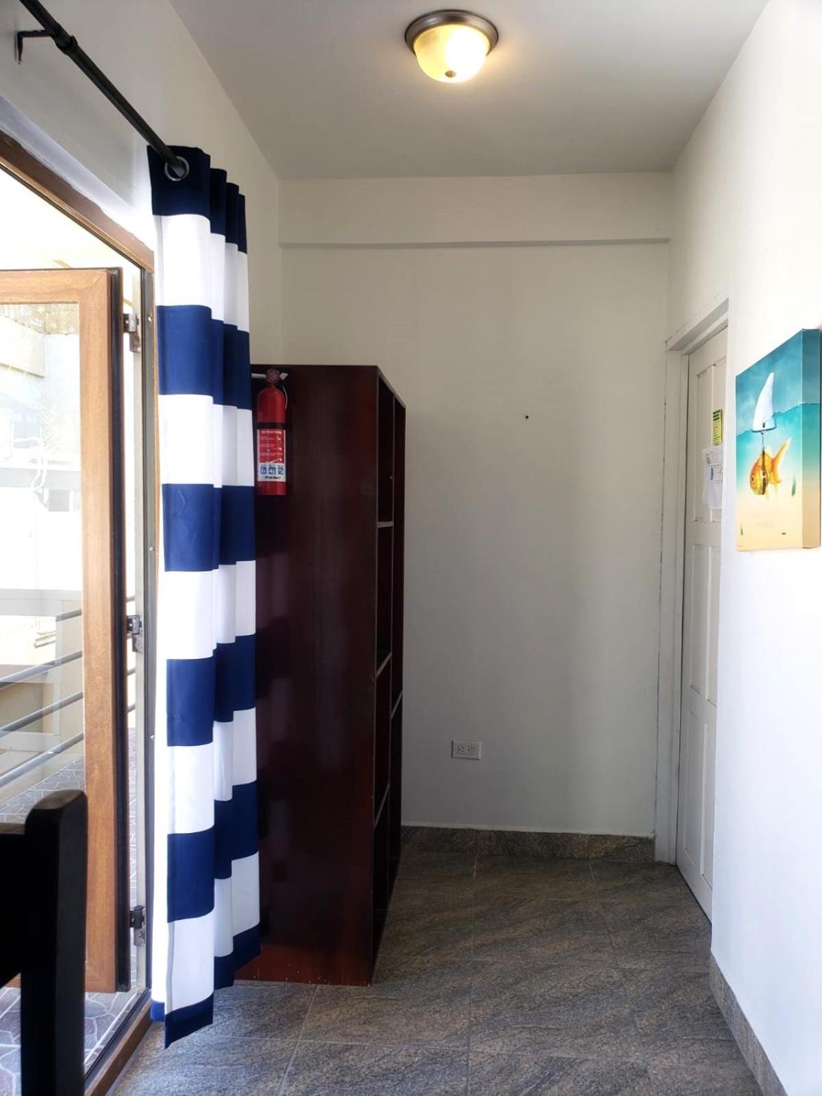 Beach Club Budget Rooms At Popeyes Cayo Caulker Exterior foto