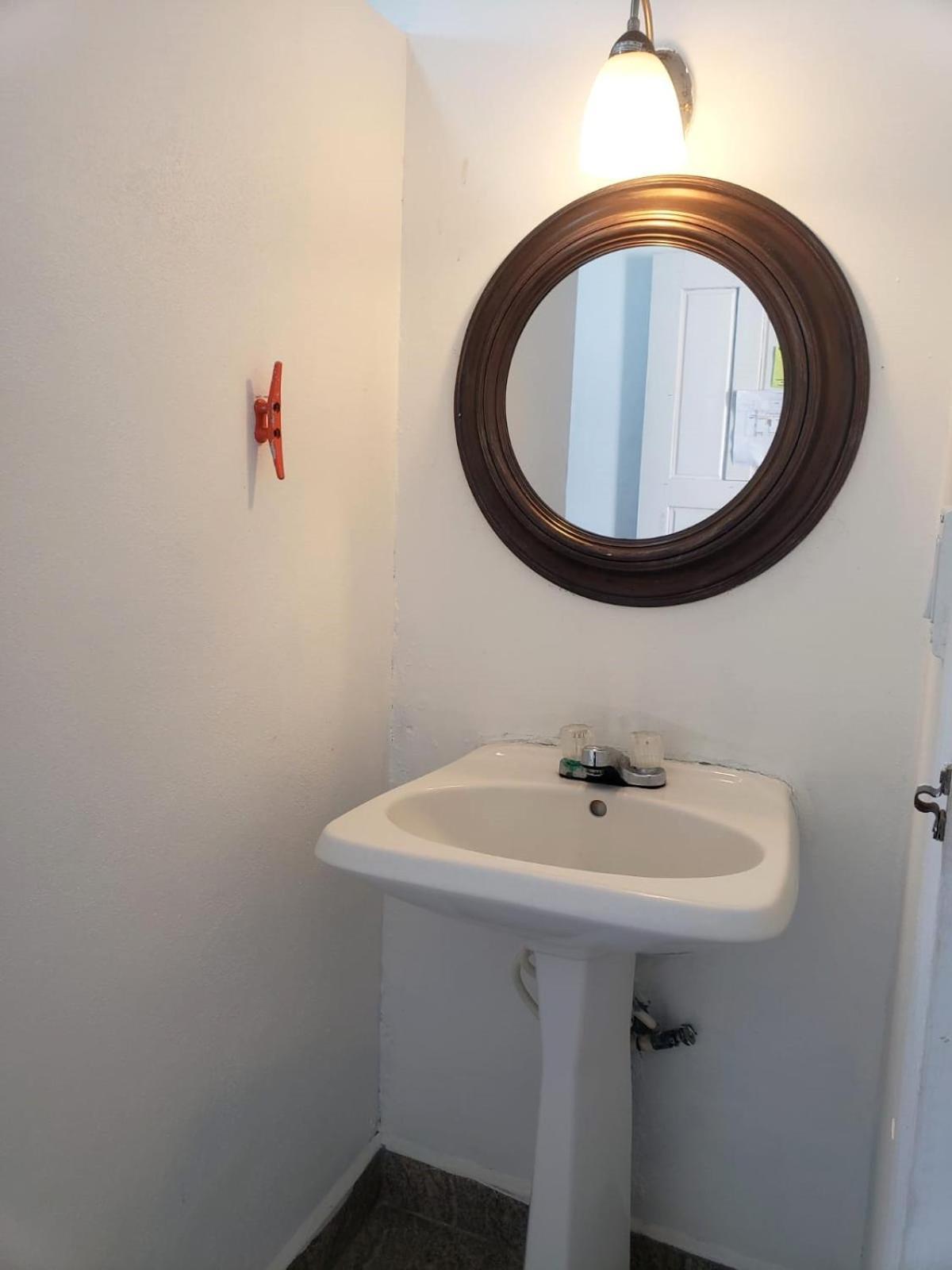 Beach Club Budget Rooms At Popeyes Cayo Caulker Exterior foto